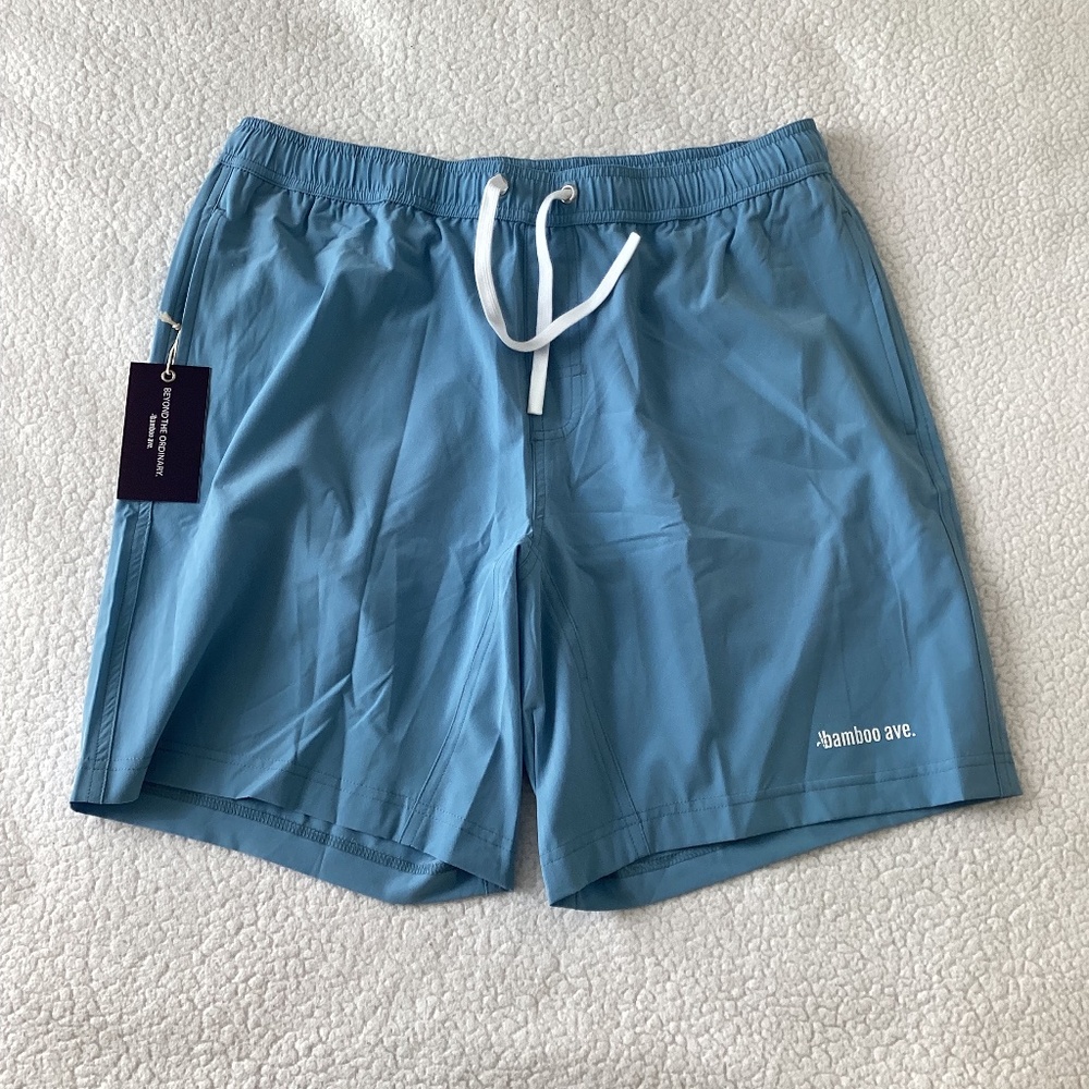 Bamboo Avenue -  Boundless Short - brand new - 7in inseam